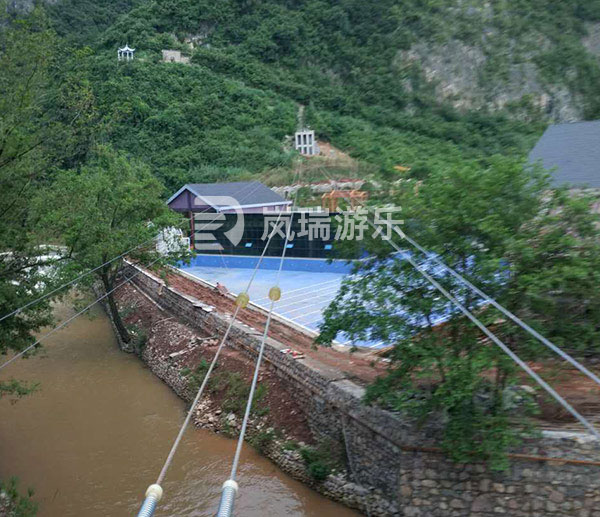 高空滑索施工廠家：如何保障施工質(zhì)量？